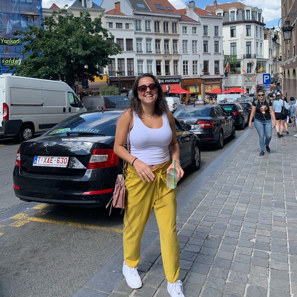 Meet your Posher, Alina - Picture 3 of 6